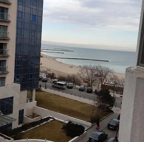 Lara * كونستانتا